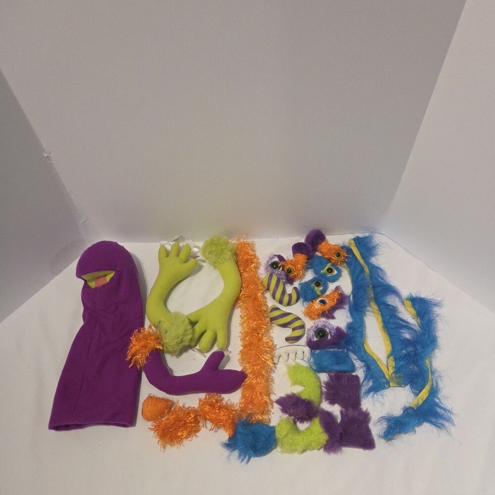 Melissa & Doug Build a Pet Monster Puppet Hook & Loop Attach 26 pc